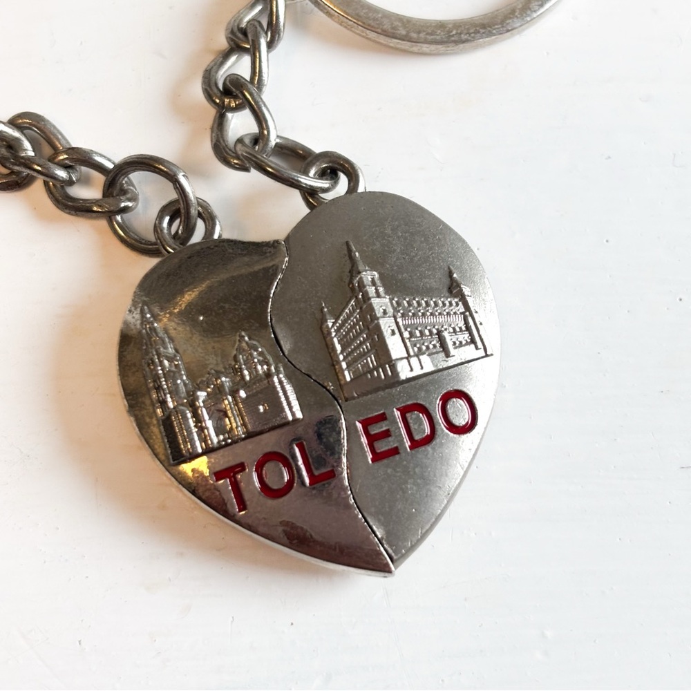 Toledo Magnetic Couples Broken Heart Keychain